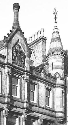 INVERNESS - ABOVE STREET LEVEL - Building above entrance to Lombard Street - High Street .jpg